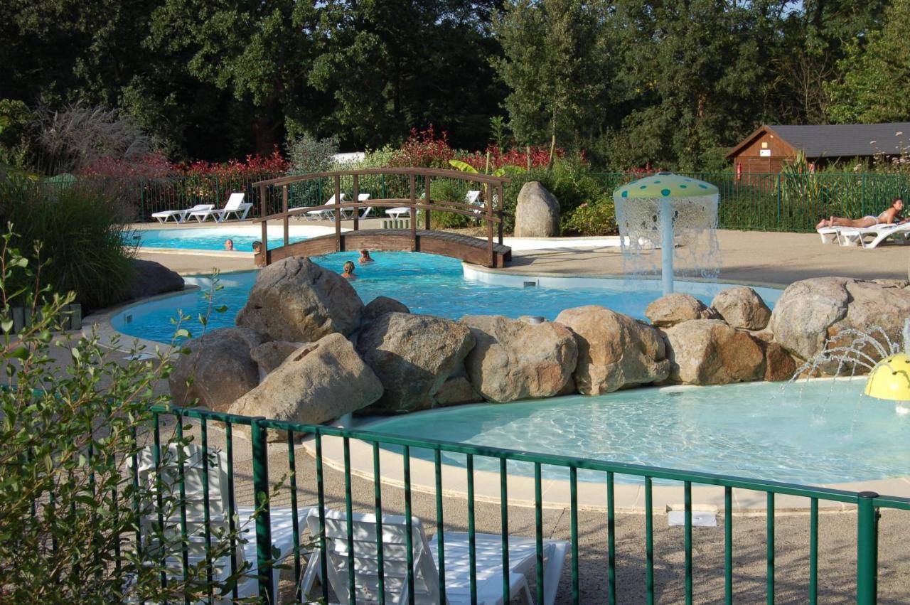 Camping Le Balcon De La Baie Saint-Marcan Exterior photo