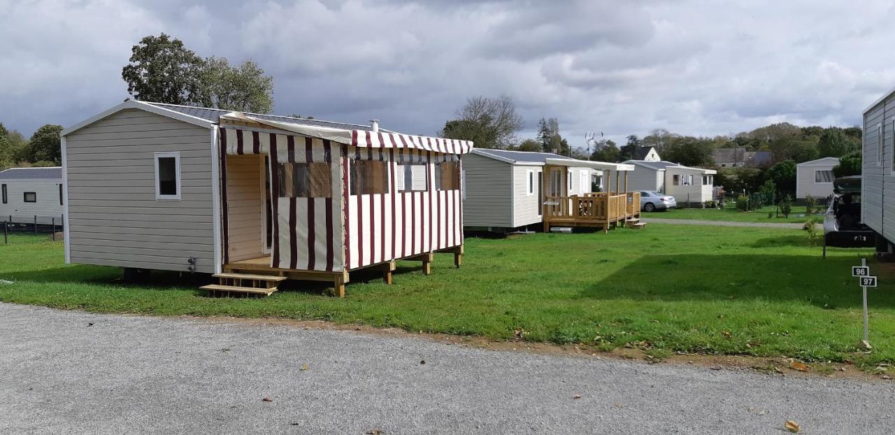Camping Le Balcon De La Baie Saint-Marcan Exterior photo
