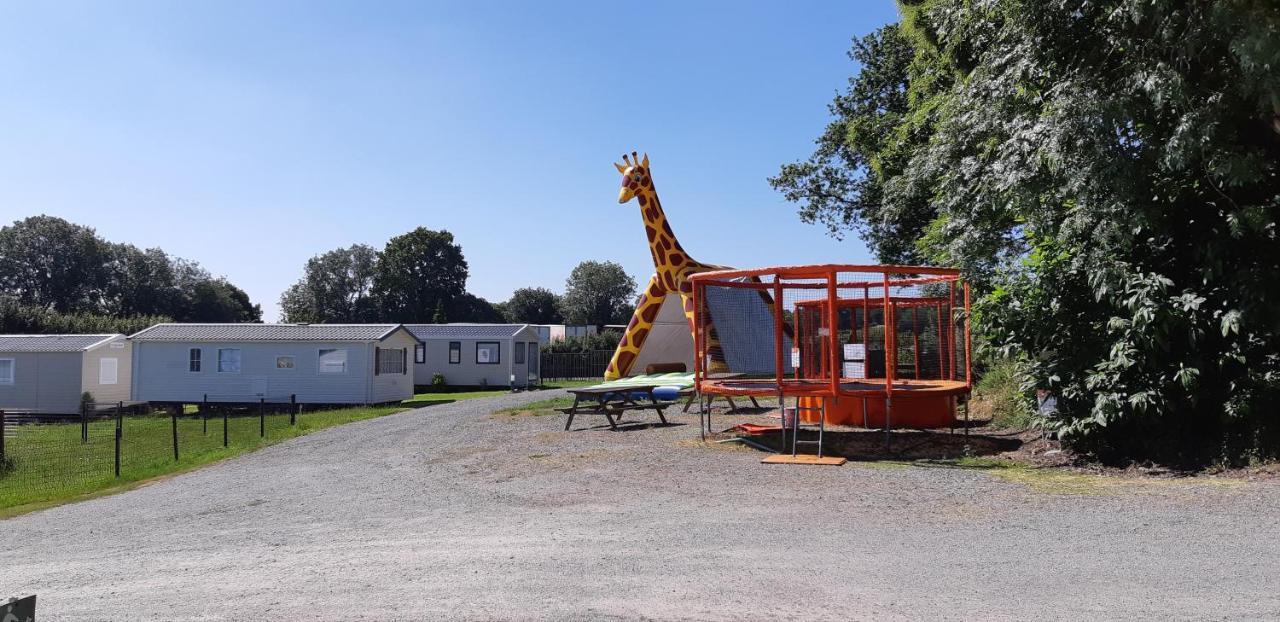 Camping Le Balcon De La Baie Saint-Marcan Exterior photo