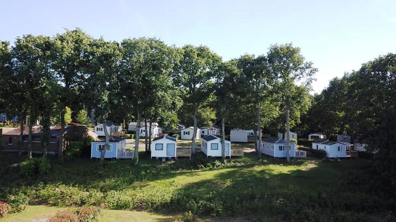 Camping Le Balcon De La Baie Saint-Marcan Exterior photo