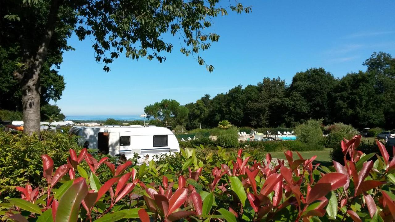 Camping Le Balcon De La Baie Saint-Marcan Exterior photo
